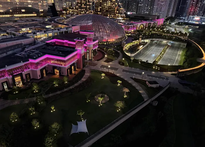 Apartahotel Modern Next To Okada Near Moa And Airport